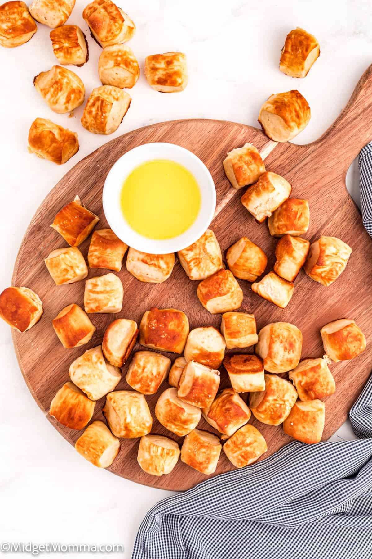 Auntie Anne's pretzel bites recipe