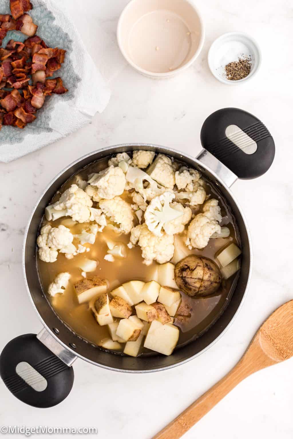 Baked Potato Cauliflower Soup with Bacon