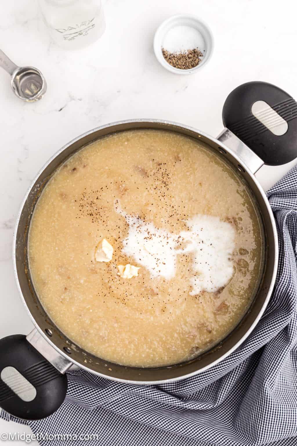 Baked Potato Cauliflower Soup with Bacon