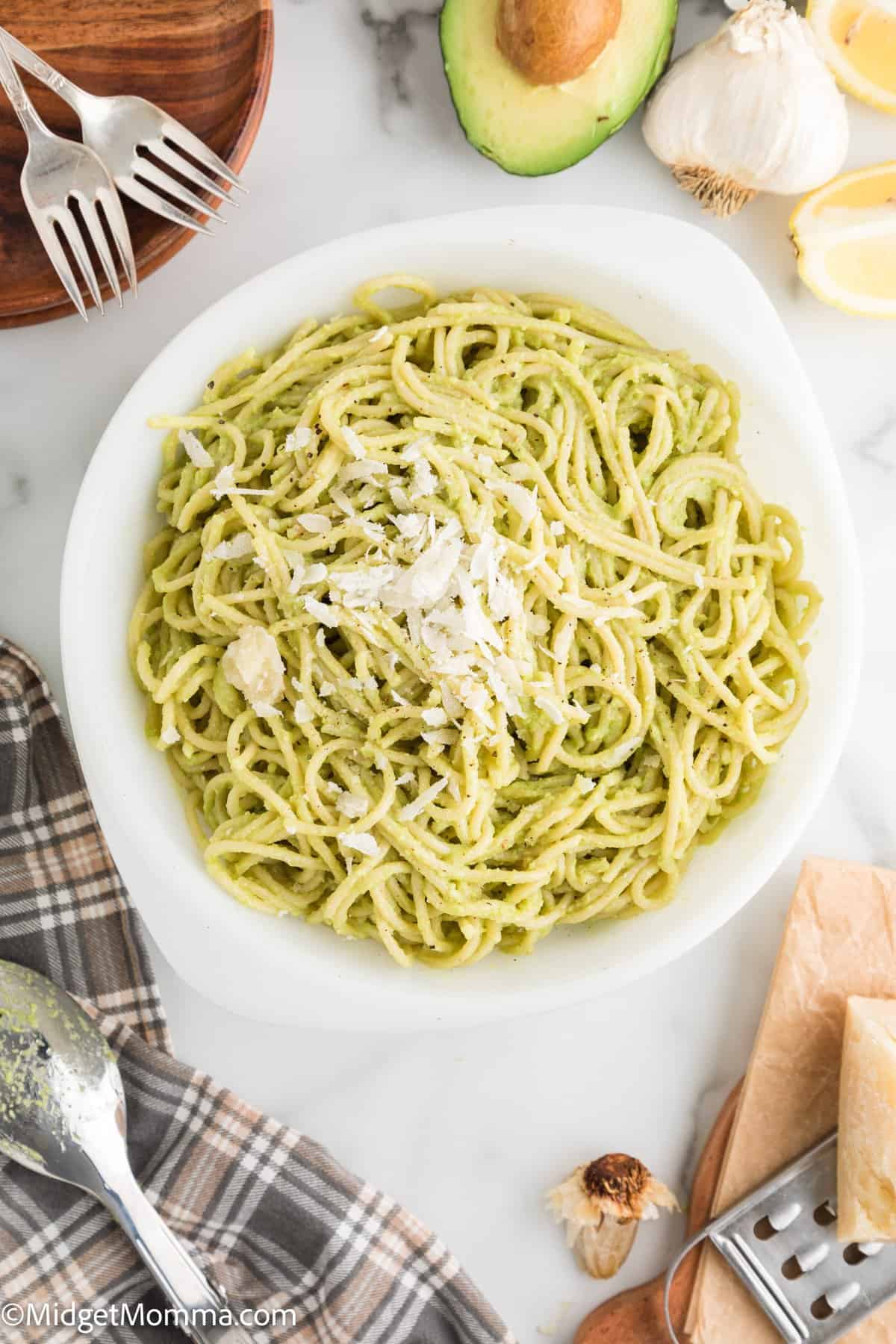 Creamy roasted garlic avocado pasta sauce