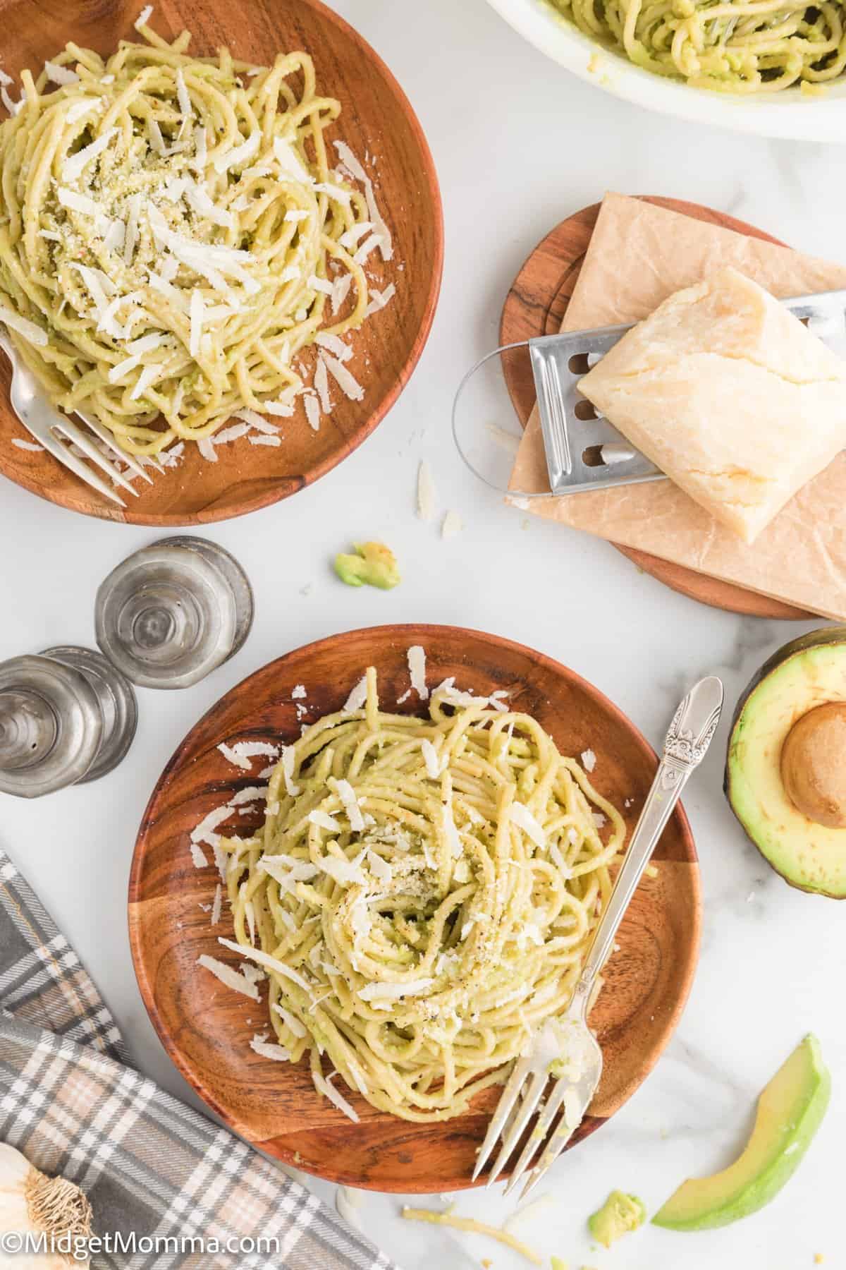 Creamy Roasted Garlic Avocado Sauce {Keto Friendly}