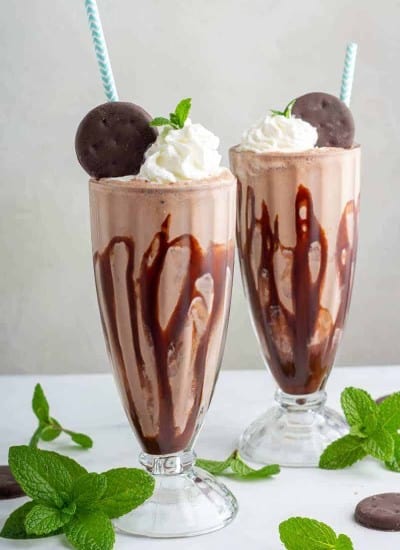 Mint Chocolate Cookie Milkshake