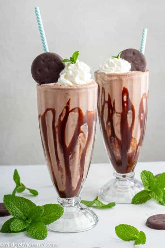 Mint Chocolate Cookie Milkshake • MidgetMomma