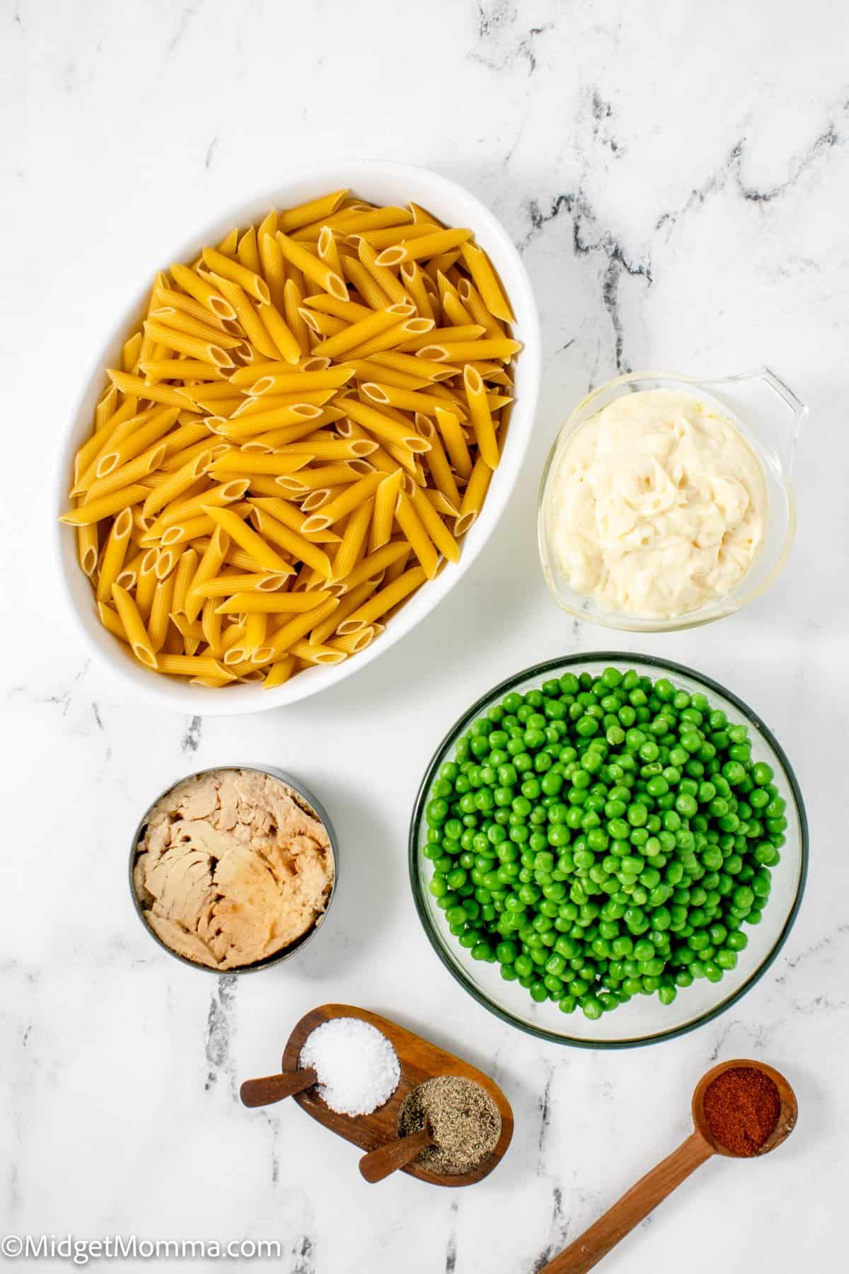 tuna pasta salad recipe ingredients - cooked pasta, peas, mayo, salt, pepper, tuna and paprika 