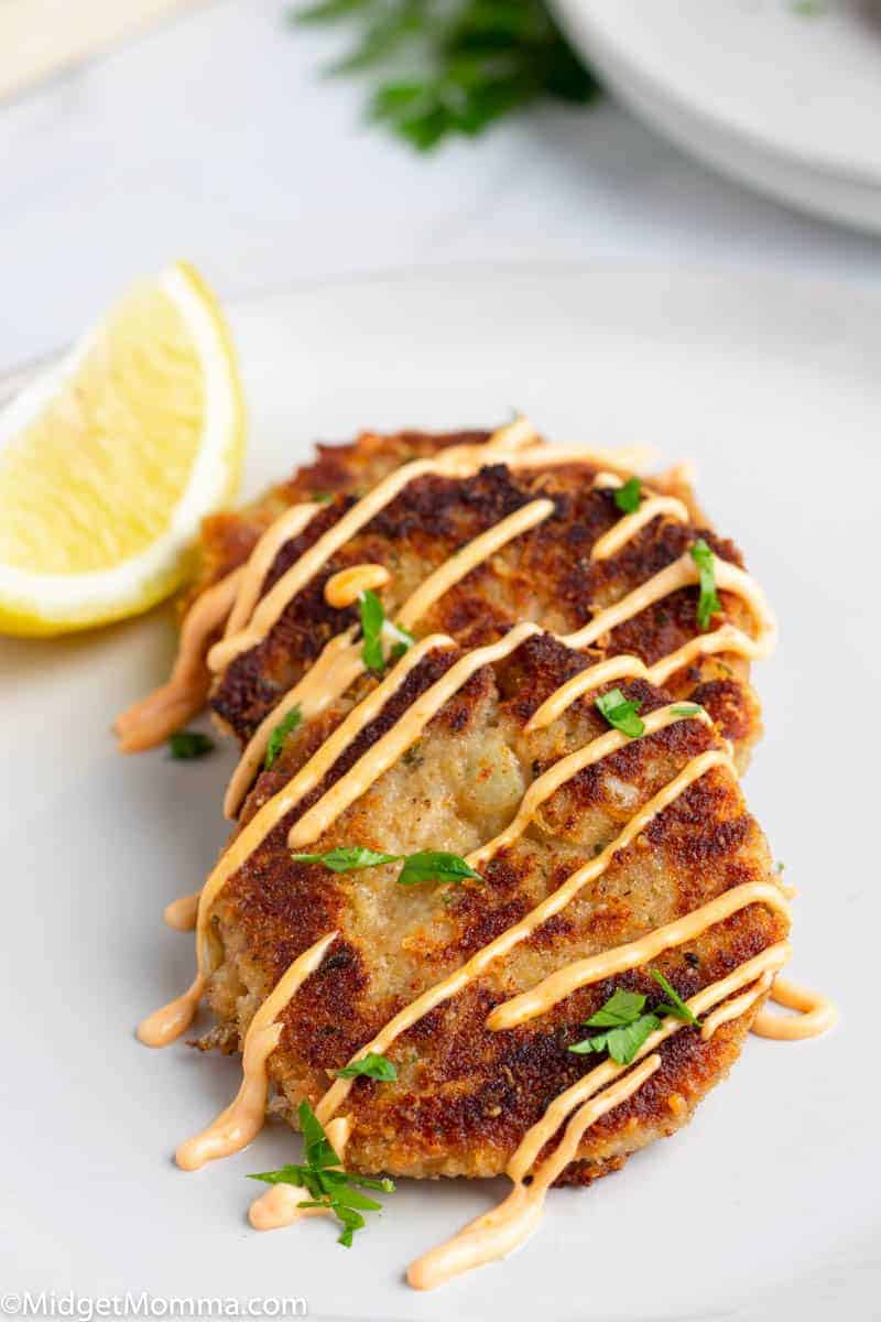 Tuna Cakes with Sriracha Aioli Sauce