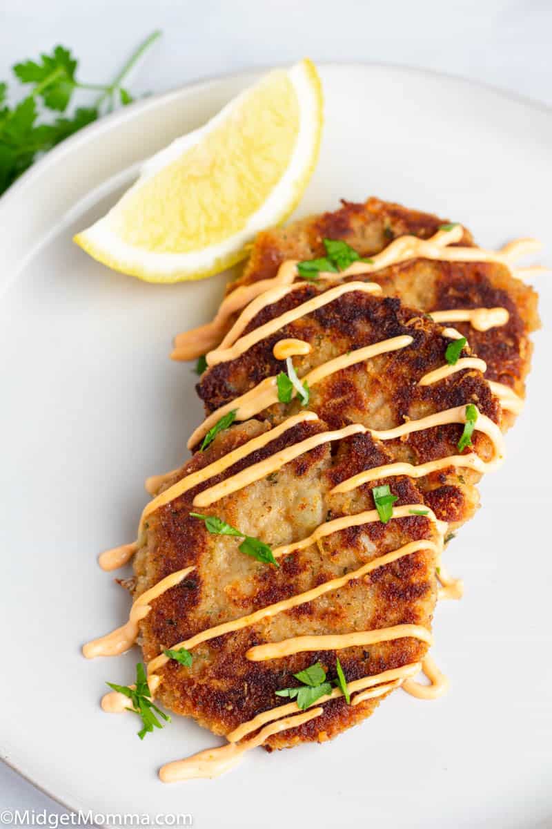 Tuna Cakes with Sriracha Aioli Sauce