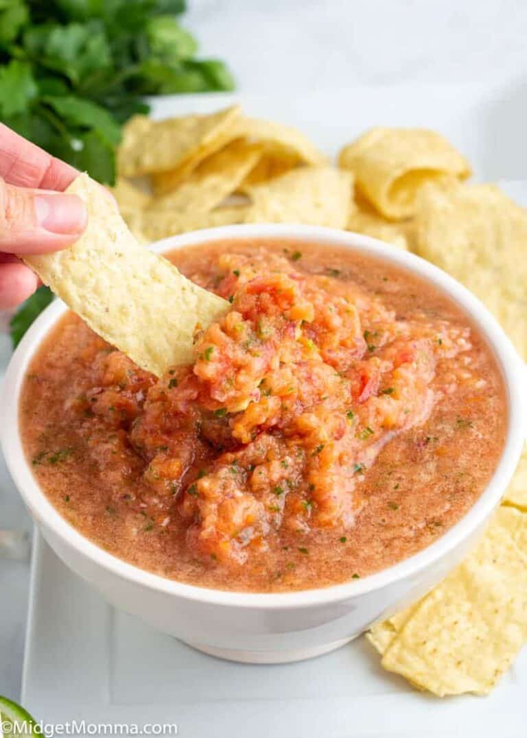 How to Make Homemade Salsa with fresh tomatoes •