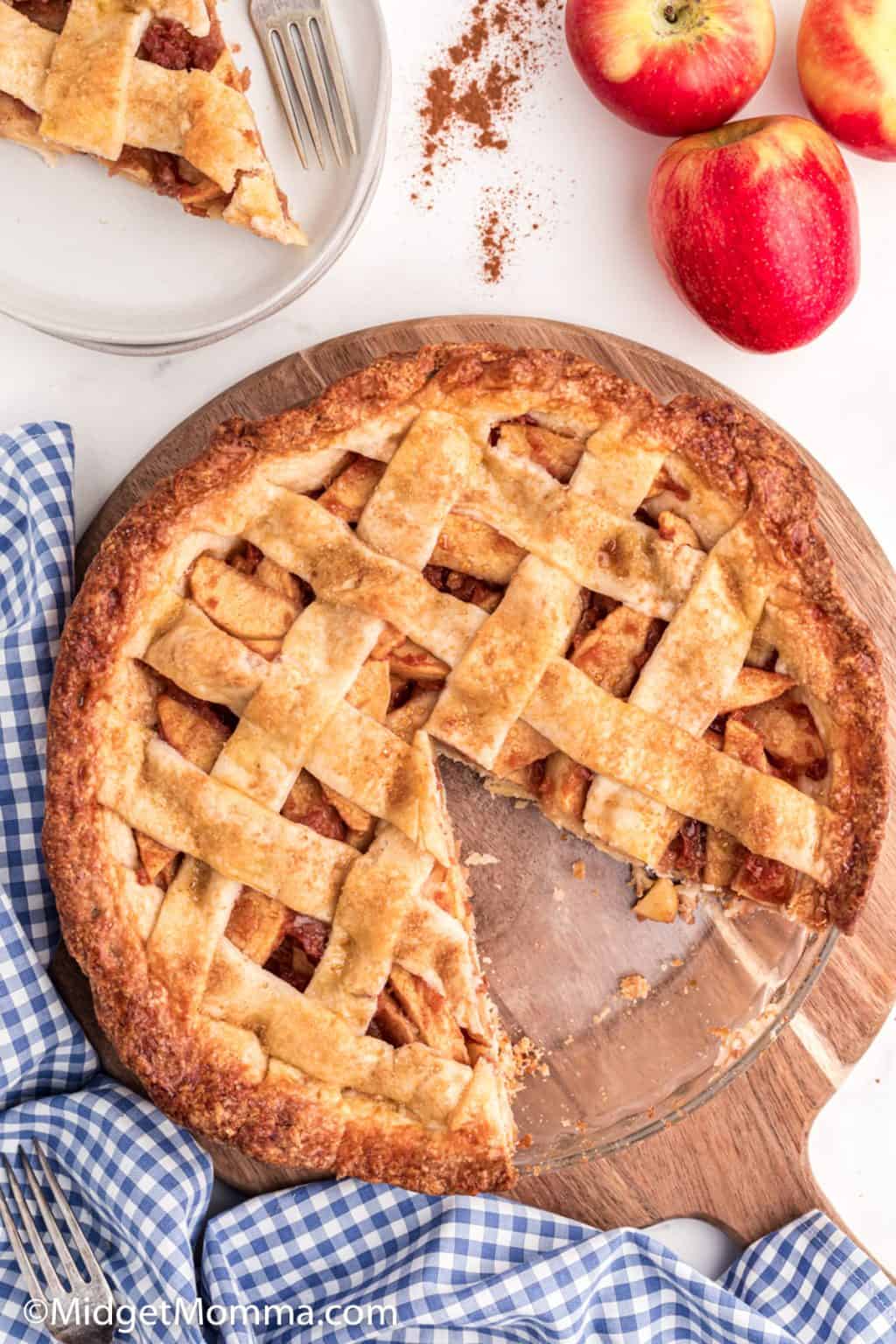 Lattice Crust Cinnamon Apple Pie • MidgetMomma