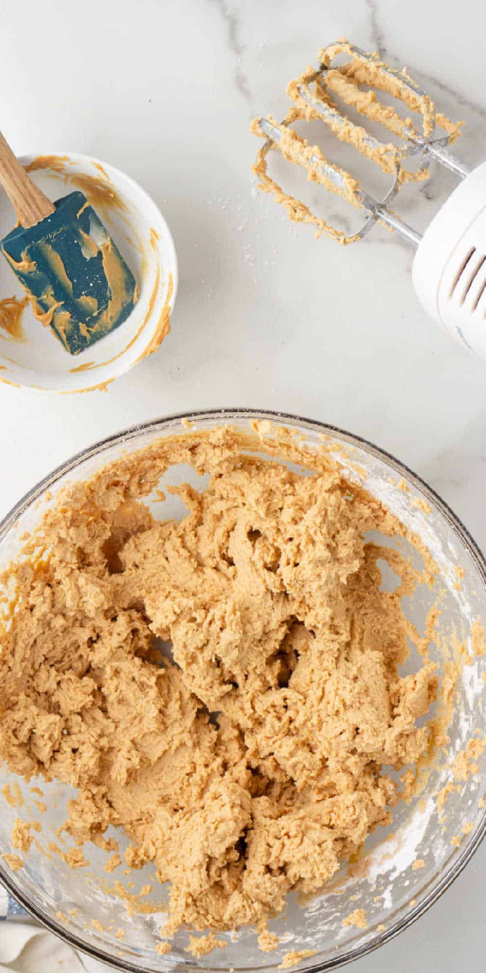 Peanut butter cookie frosting tastes just like peanut butter cookies 