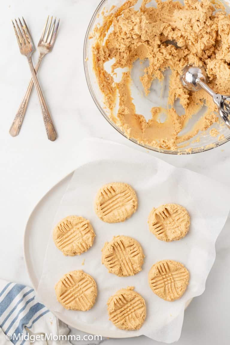 Peanut Butter Cookie Frosting! Tastes Just like Peanut Butter Cookies!