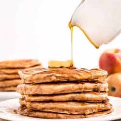 apple cinnamon pancakes