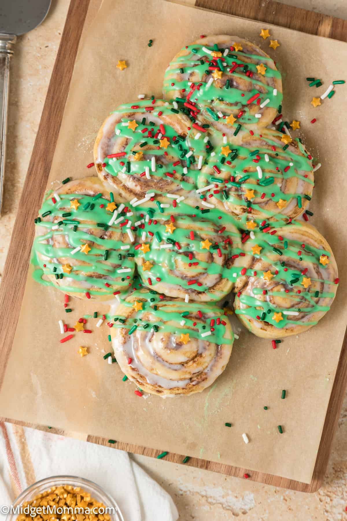 overhead photo of a Christmas tree cinnamon rolls