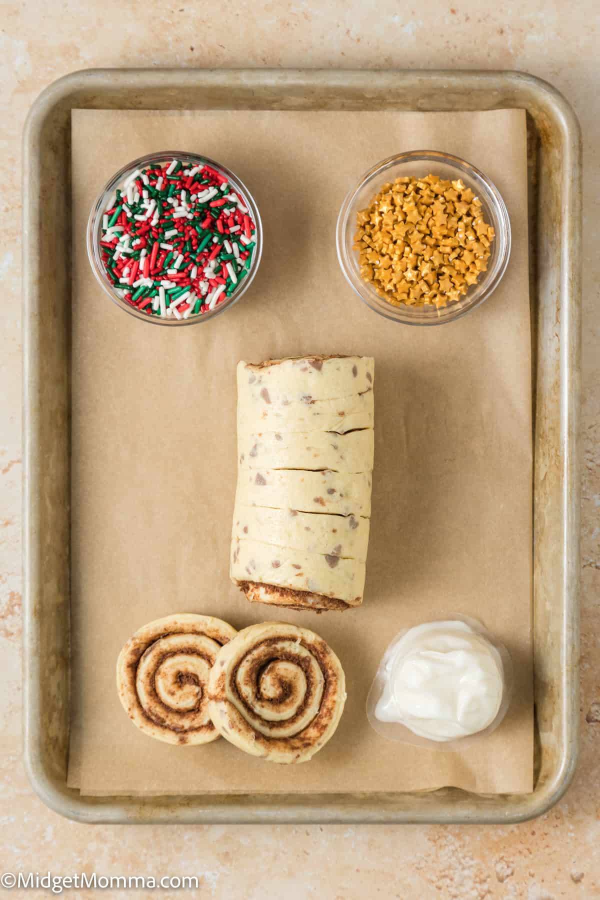 Christmas tree cinnamon rolls ingredients