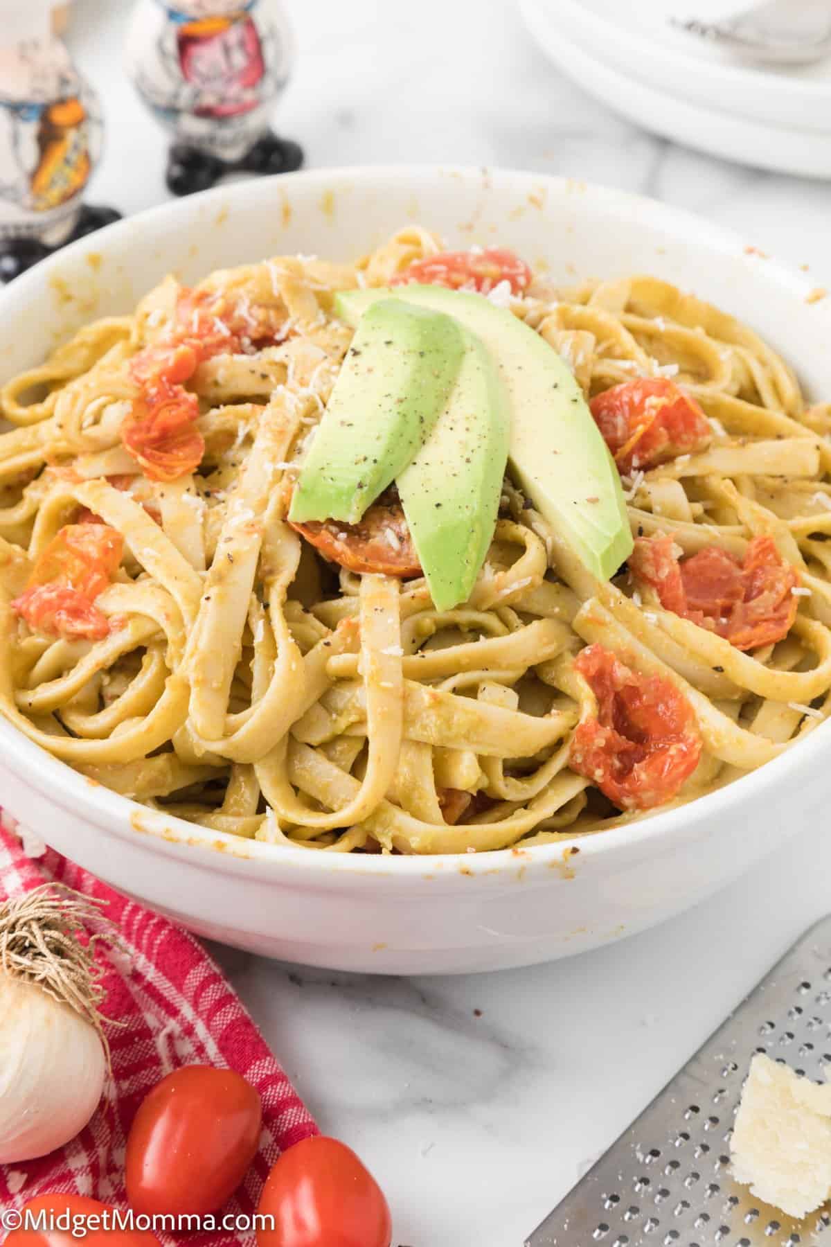 Creamy Avocado Pasta 