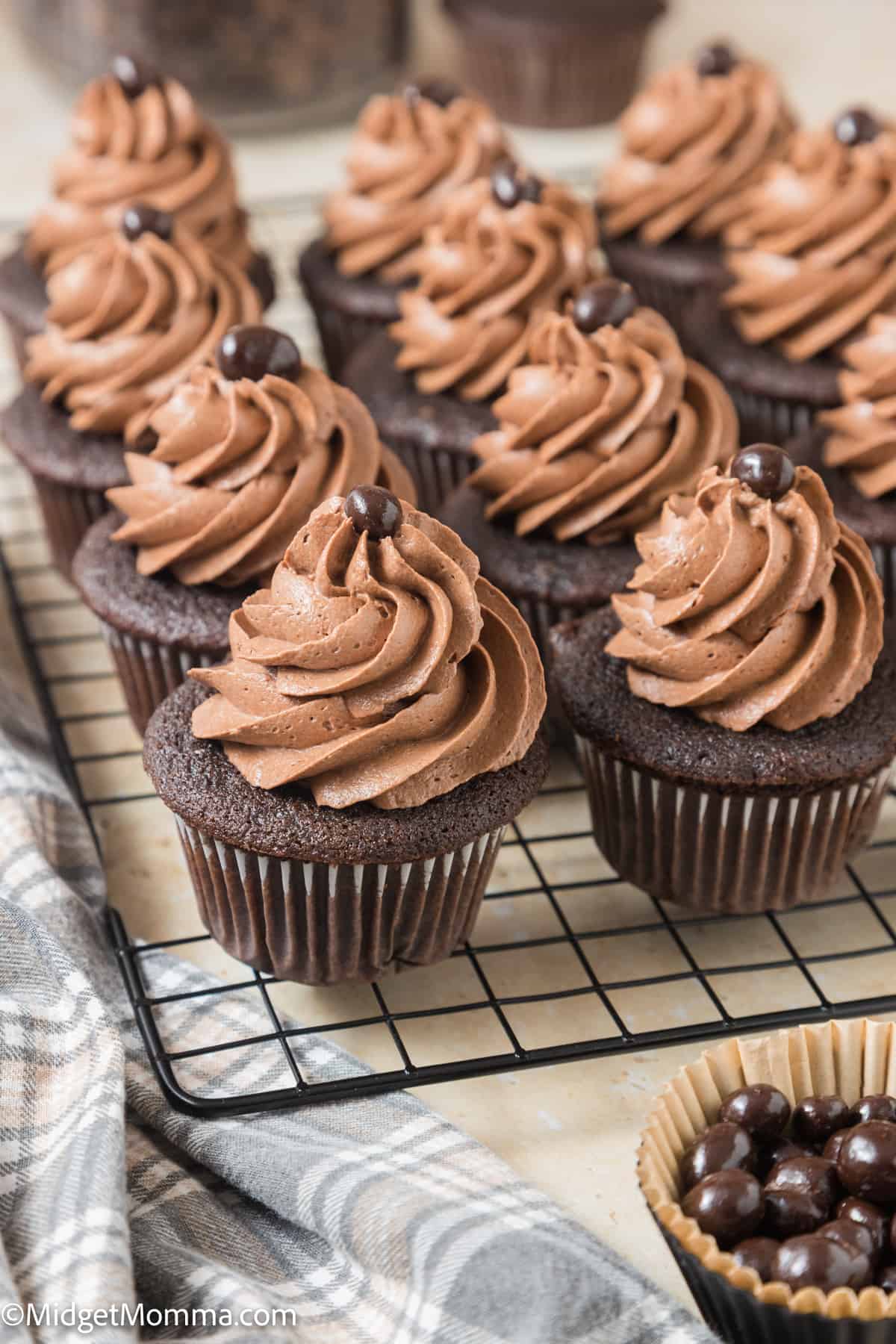 Mocha Cupcakes Recipe - Chocolate Coffee Cupcakes with Mocha Buttercream Frosting