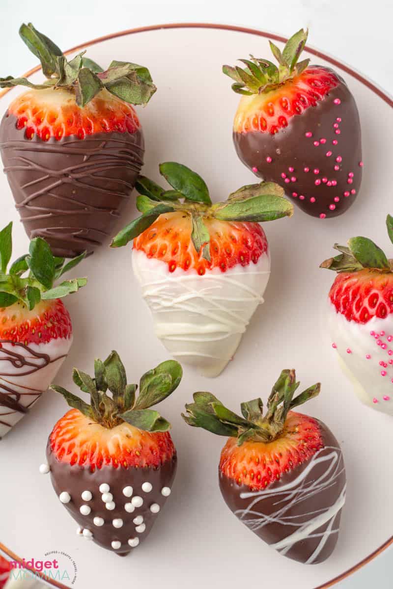 Easy Chocolate Covered Strawberries close up photo