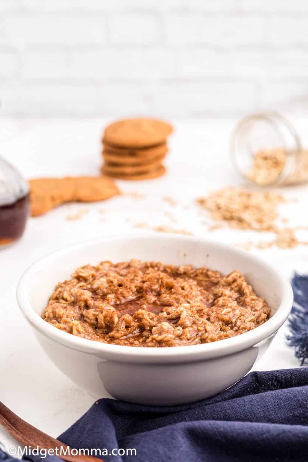 Gingerbread Oatmeal Recipe (Done in 10 minutes!)