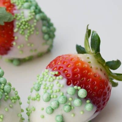 St Patrick's day chocolate covered strawberries