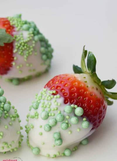 St Patrick's day chocolate covered strawberries