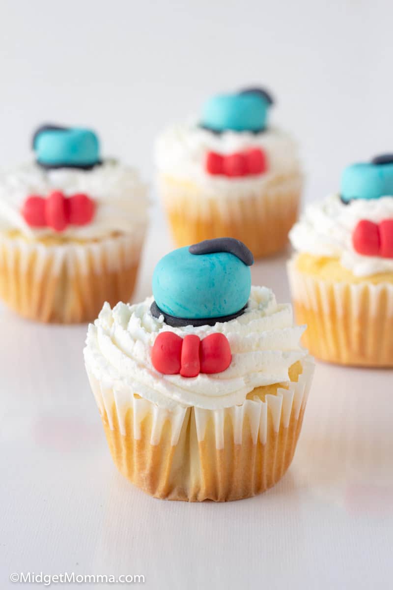 donald duck cupcakes