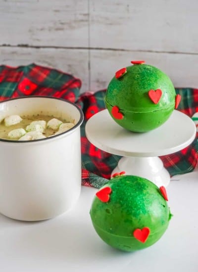 Grinch hot chocolate bombs