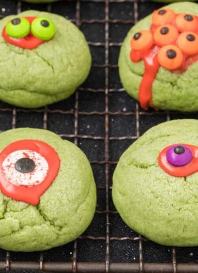 cropped-monster-eyeball-cookies-2.jpeg