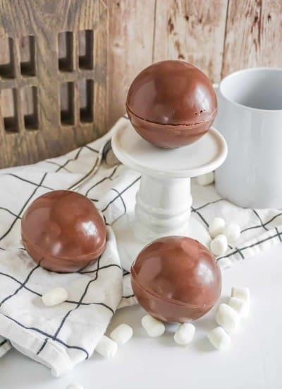 how to make hot chocolate bombs