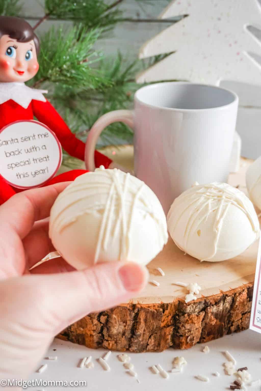 Snowball Hot Cocoa Bombs + Printable Instruction Card & Tag!
