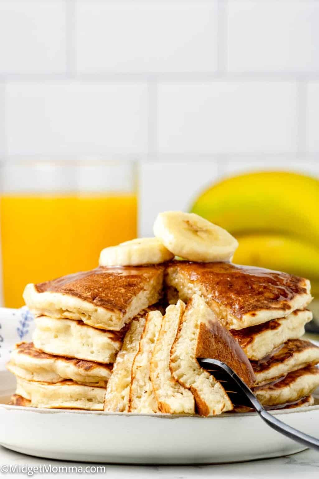 Fluffy Banana Pancakes Recipe • MidgetMomma