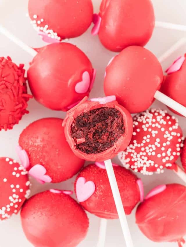 Valentine’s Day Red Velvet Cake Pops Recipe • MidgetMomma