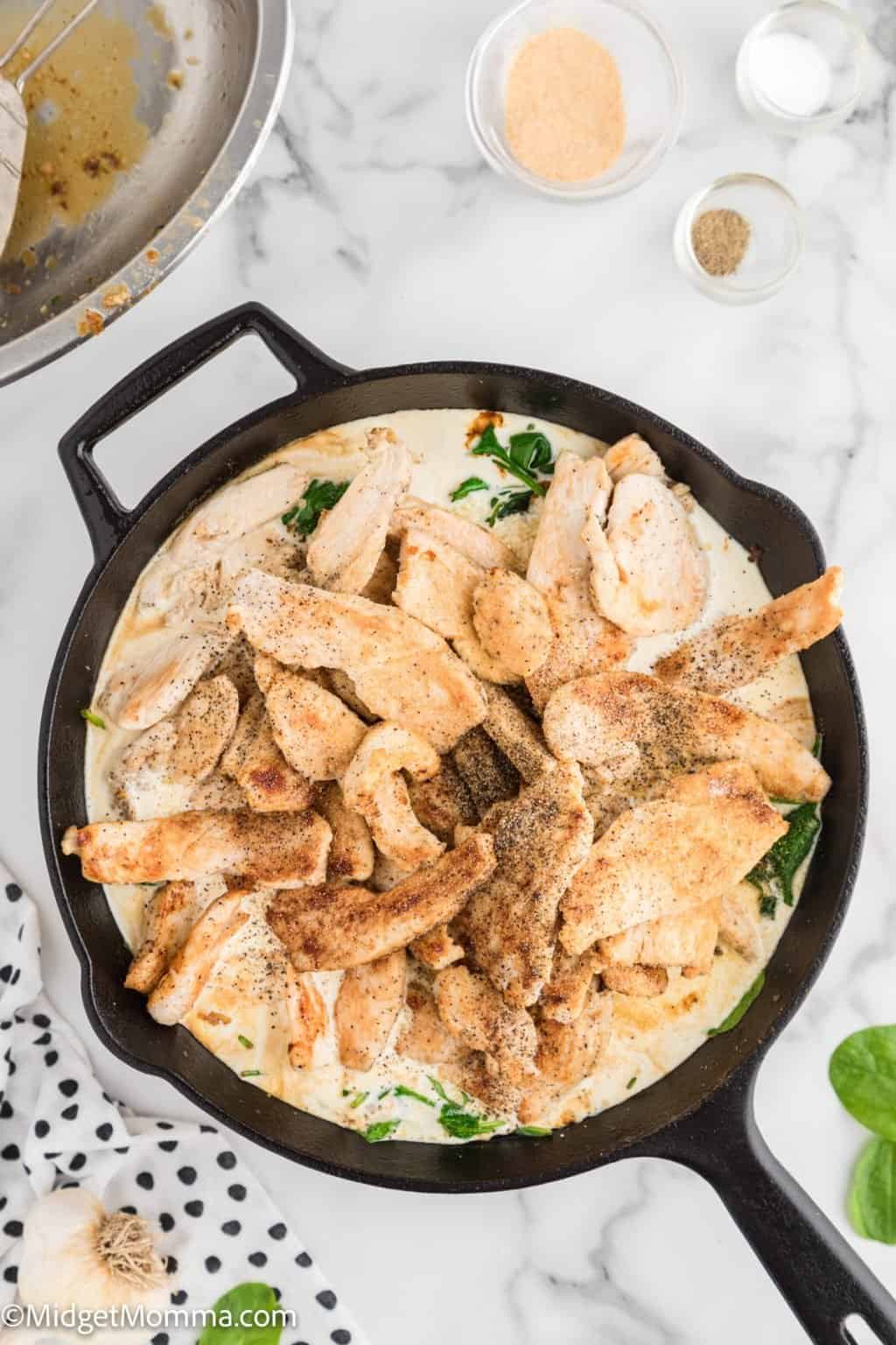 Creamy Garlic Chicken Pasta with Spinach