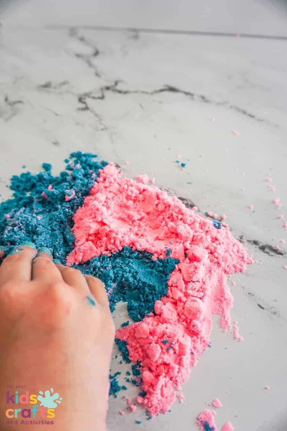 How to Make Homemade Finger Paint • MidgetMomma
