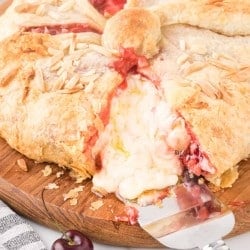 Cherry Baked Brie Recipe