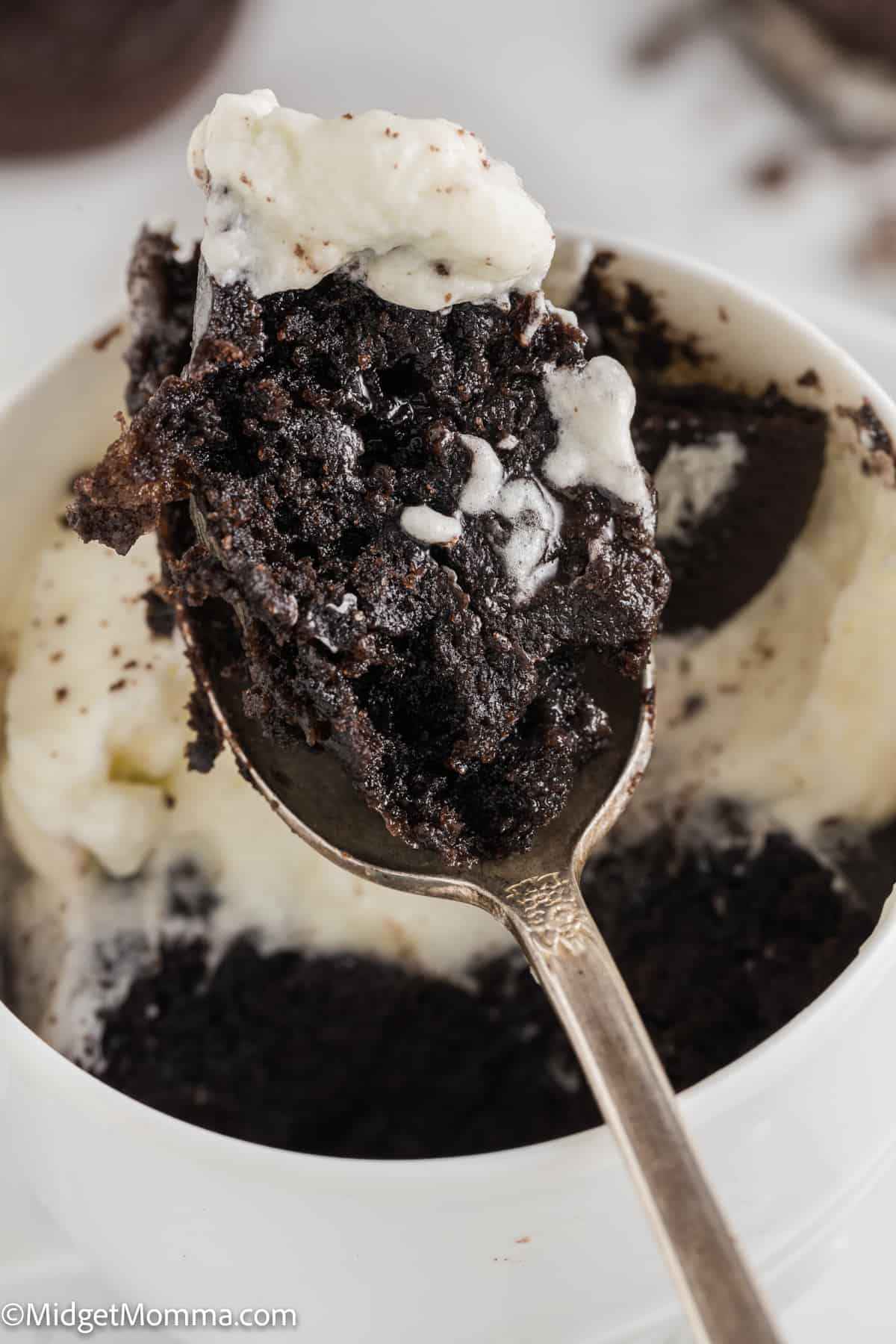 Spoonful of tik tok Oreo Mug Cake made in the microwave 