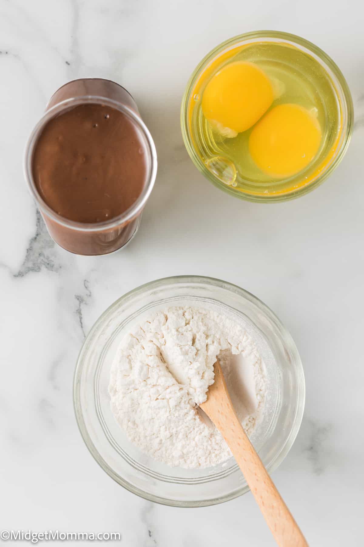 Nutella Mug Cake ingredients - eggs, nutella hazelnut spread and flour