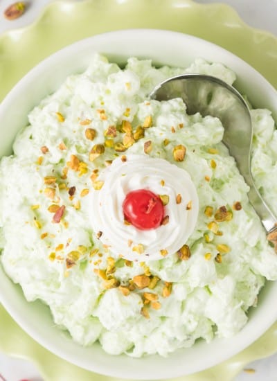 Watergate Salad Recipe (Pistachio Fluff Salad)